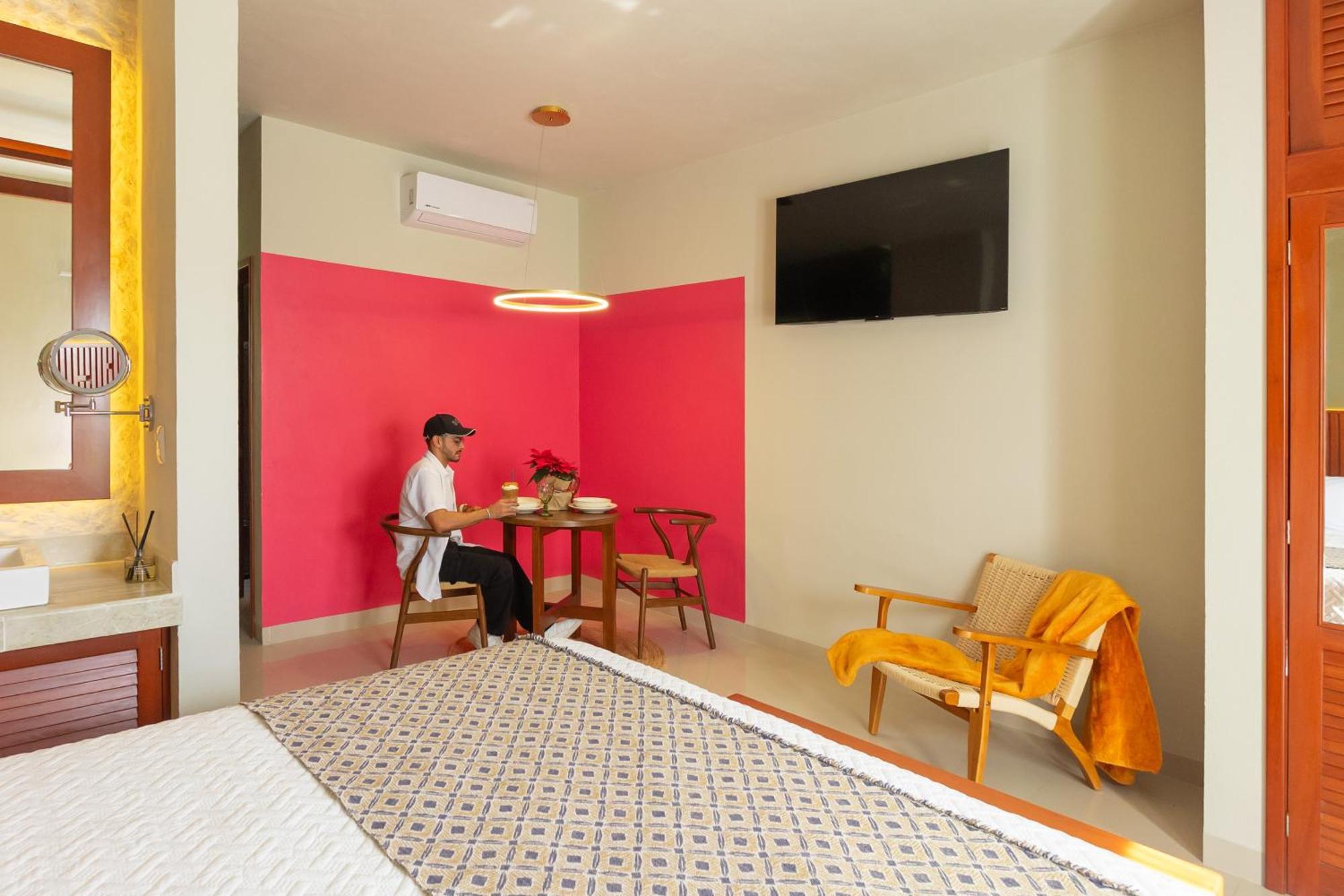 Hotel Poquito A Poquito 巴利亚多利德 外观 照片